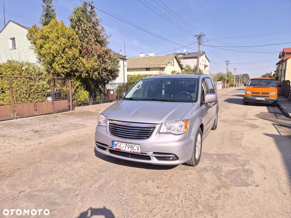 Chrysler Town & Country 3.6 Limited - 1