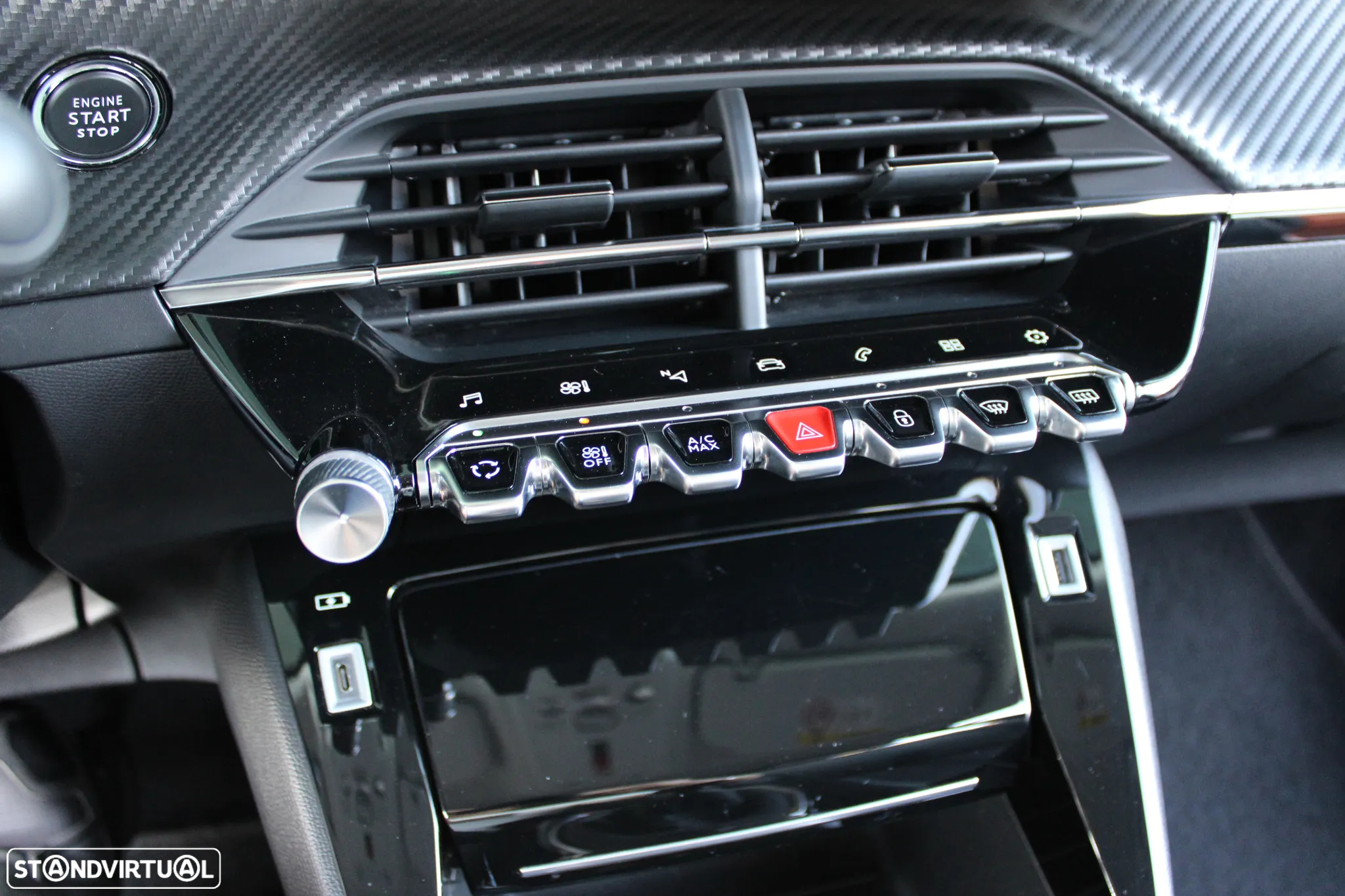 Peugeot 2008 1.2 PureTech Allure Pack - 28