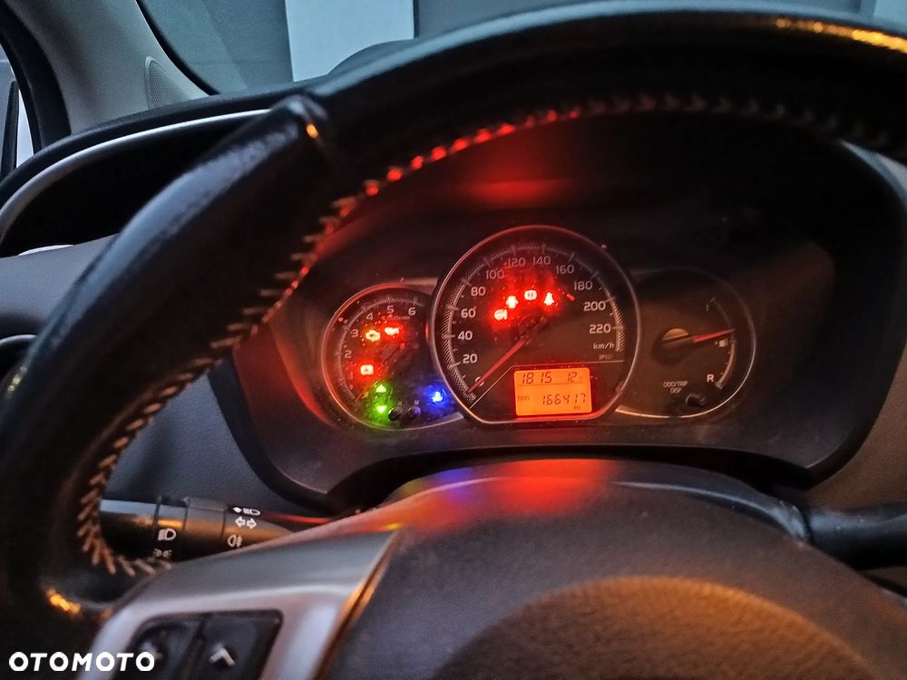 Toyota Yaris 1.4 D-4D Life - 7