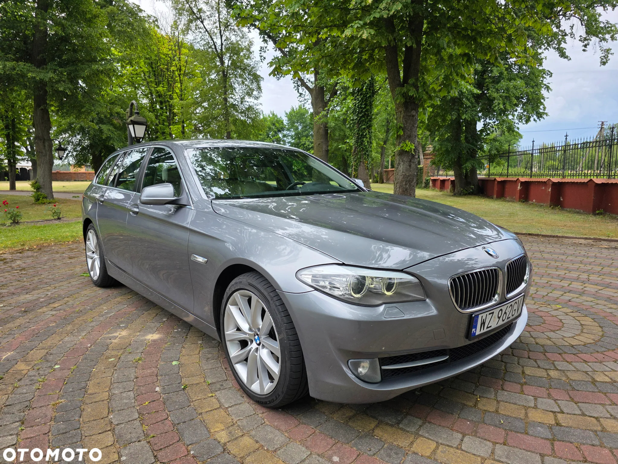BMW Seria 5 535i Touring - 8