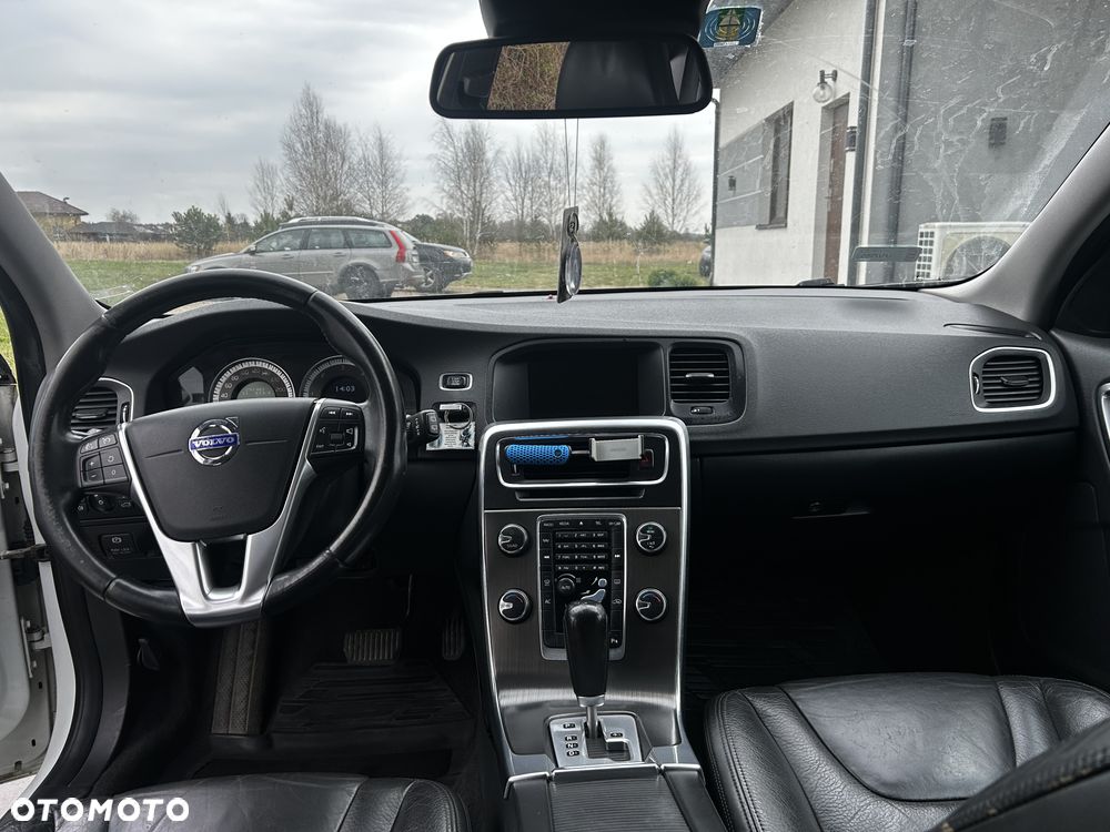 Volvo V60 D5 AWD - 10