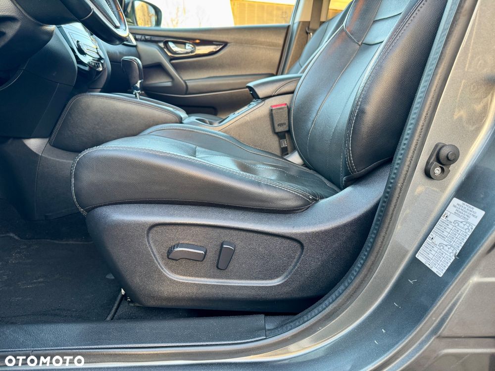 Nissan Qashqai 1.6 dCi Xtronic TEKNA+ - 31