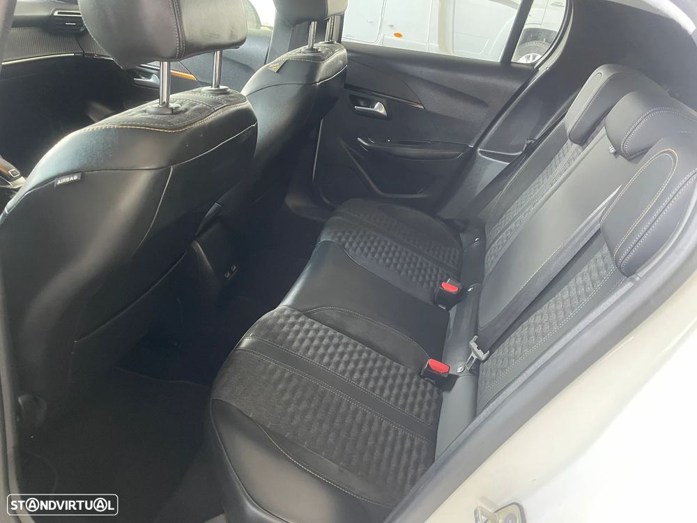 Peugeot 208 PureTech 100 EAT8 Allure Pack - 14