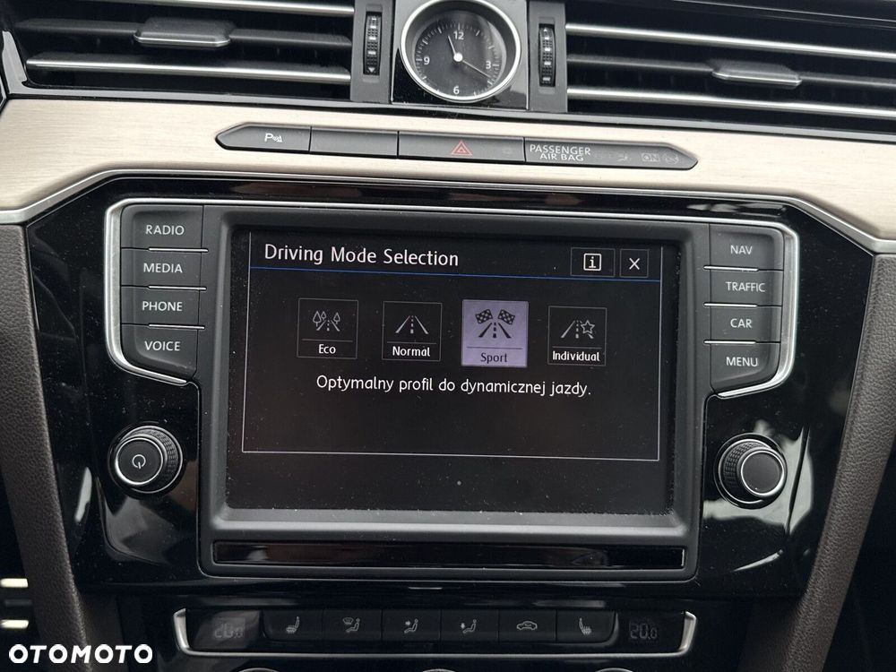 Volkswagen Passat 1.8 TSI BMT Highline DSG - 28