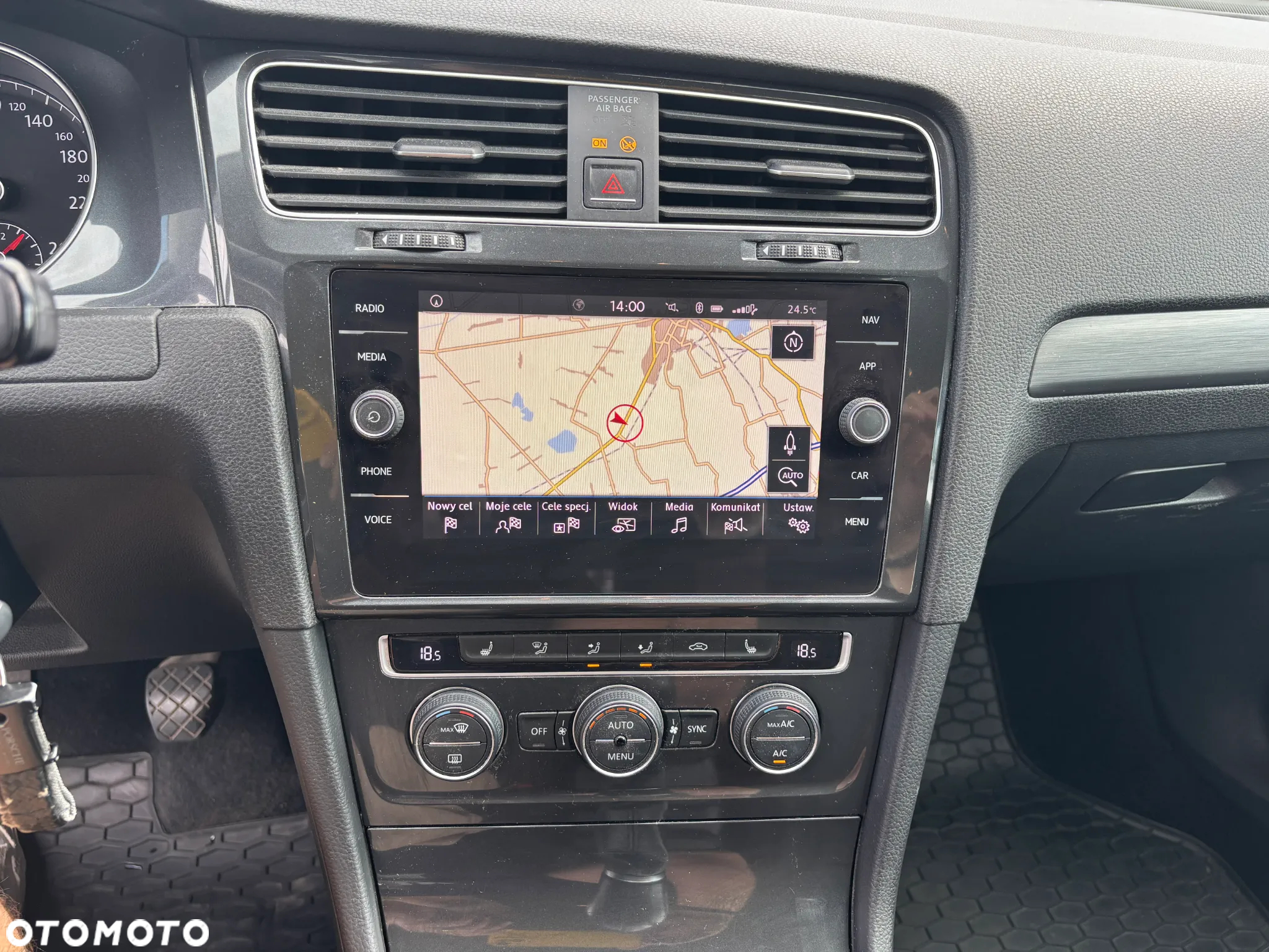 Volkswagen Golf VII 1.4 TSI BMT Comfortline - 12