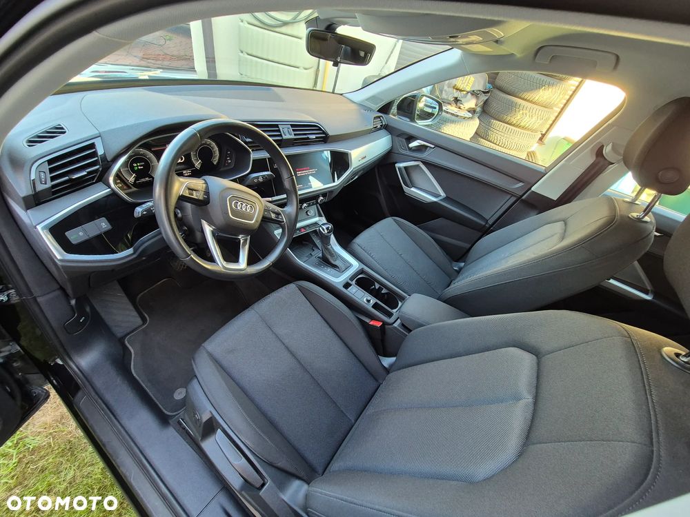 Audi Q3 - 18