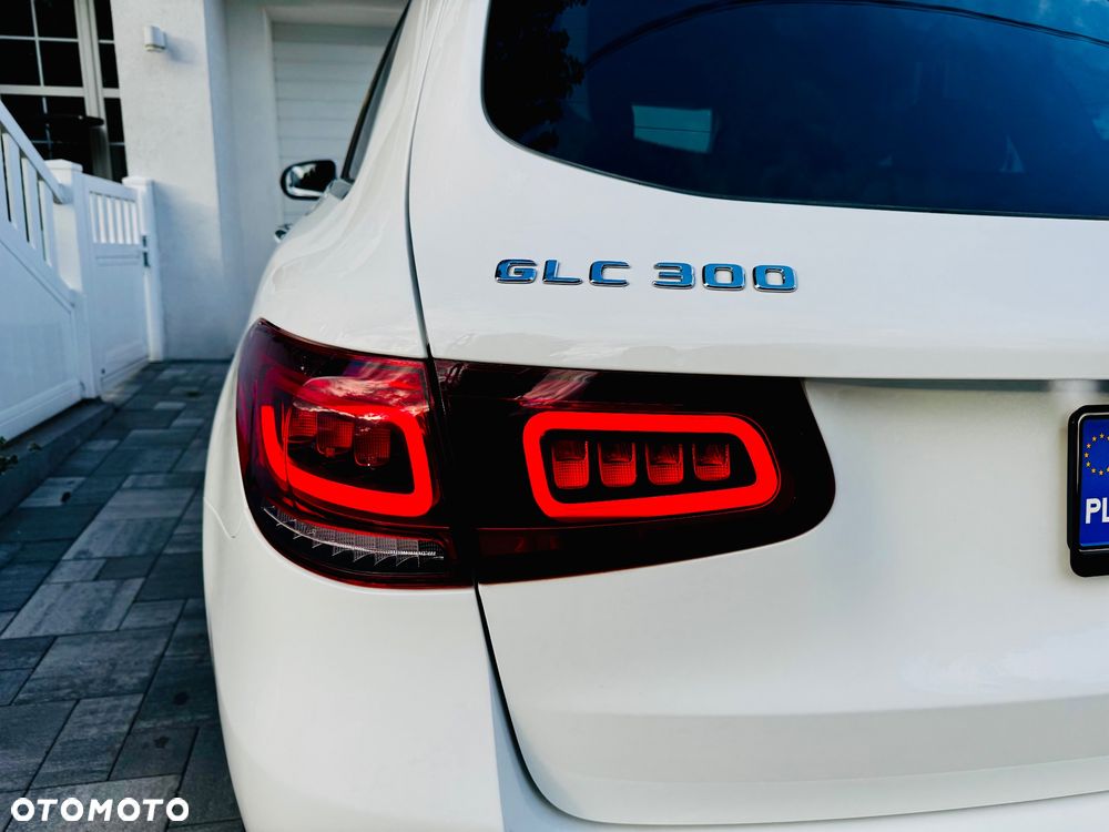 Mercedes-Benz GLC - 40