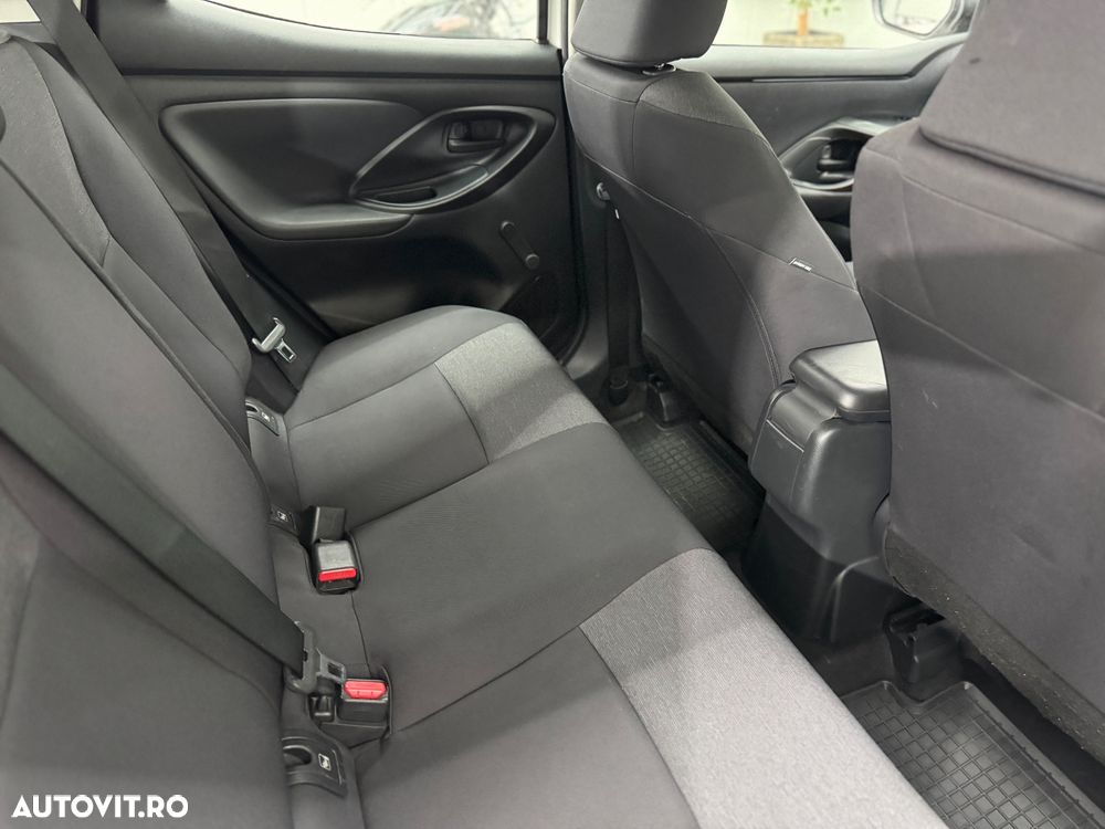 Toyota Yaris 1.5 VVT-i HSD Active - 16