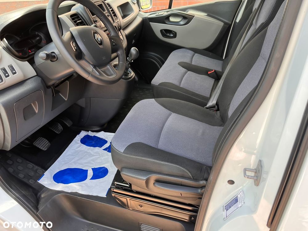 Renault Trafic - 22