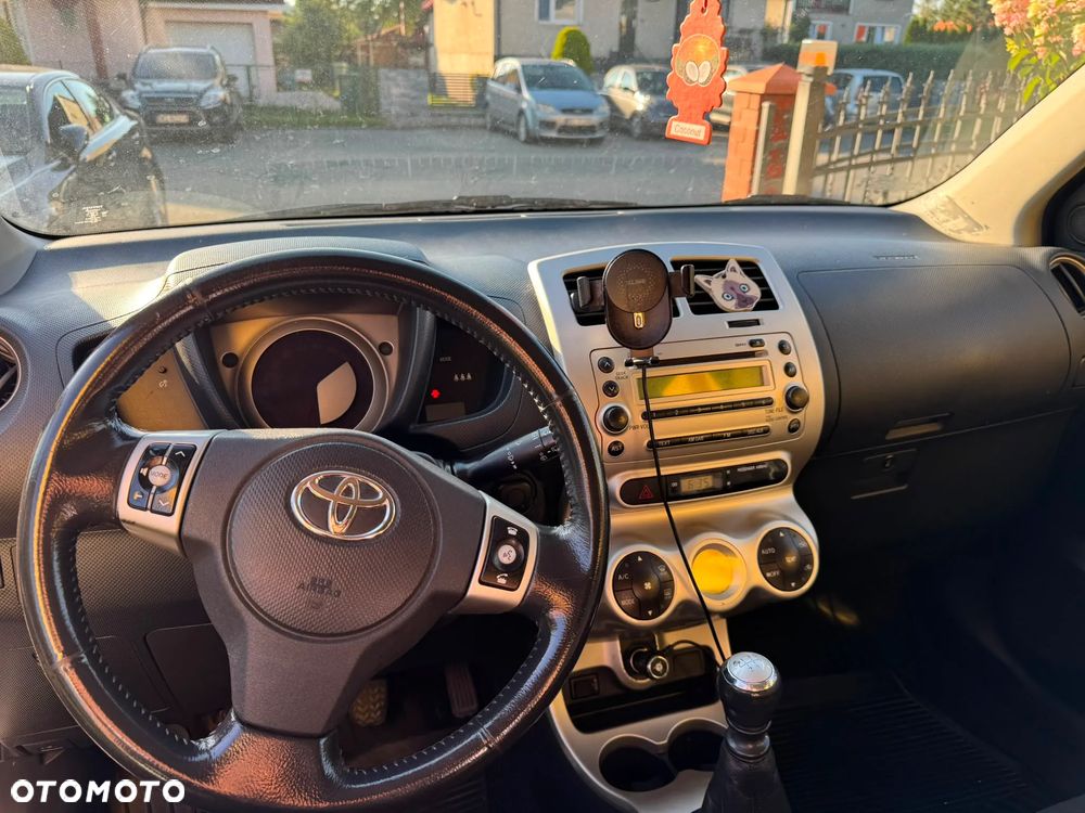 Toyota Urban Cruiser 1.4 D-4D Sol 4x4 - 10