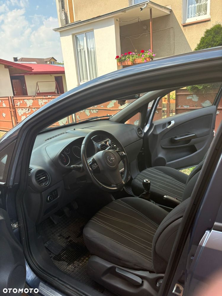 Opel Corsa 1.2 16V Cosmo - 5