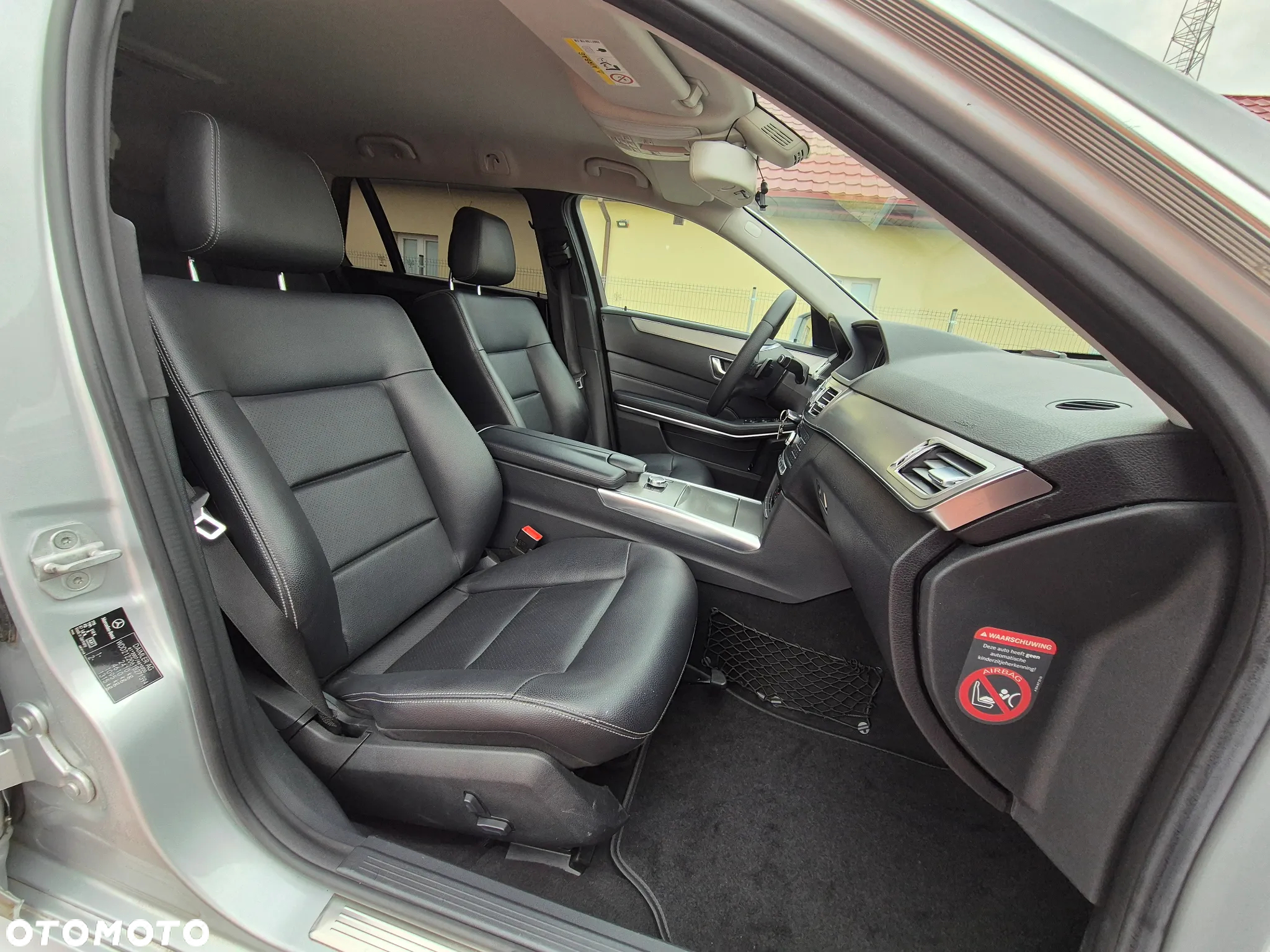 Mercedes-Benz Klasa E 200 BlueTEC 7G-TRONIC Classic - 32