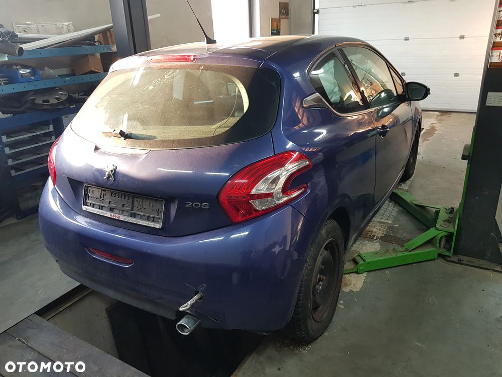 Peugeot 208 95 VTI Active - 10