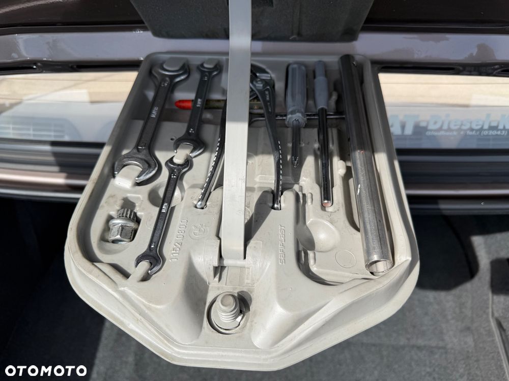 BMW Seria 3 - 34