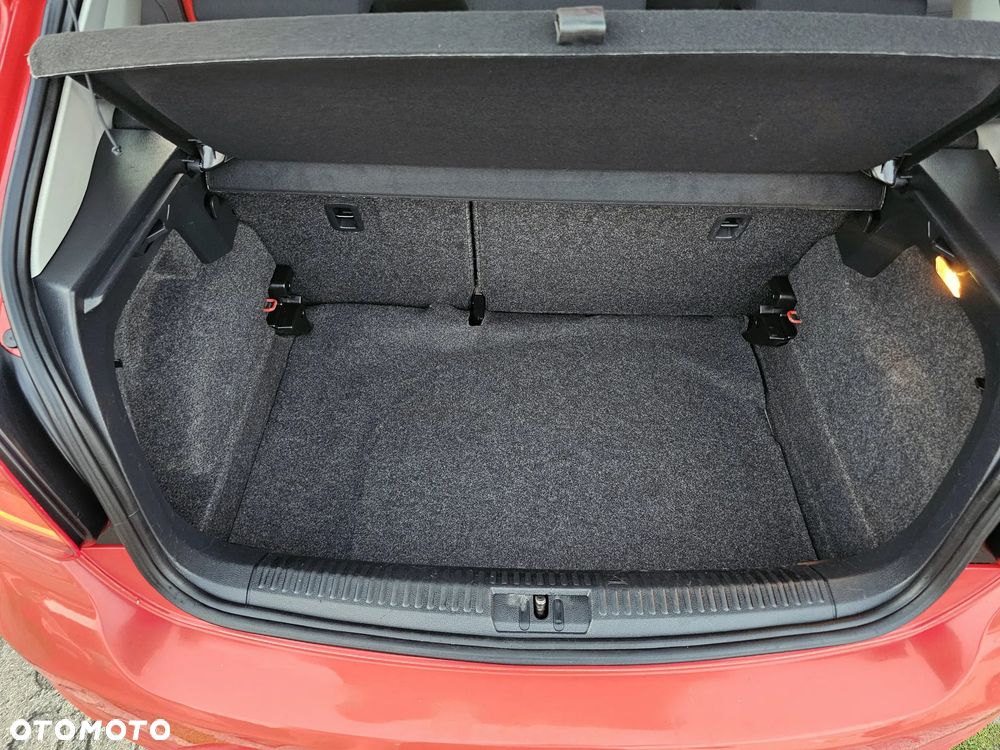Volkswagen Polo - 32
