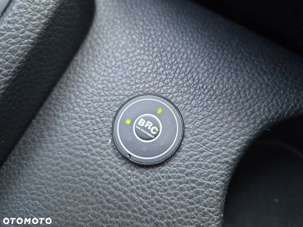 Kia Rio 1.2 M - 15