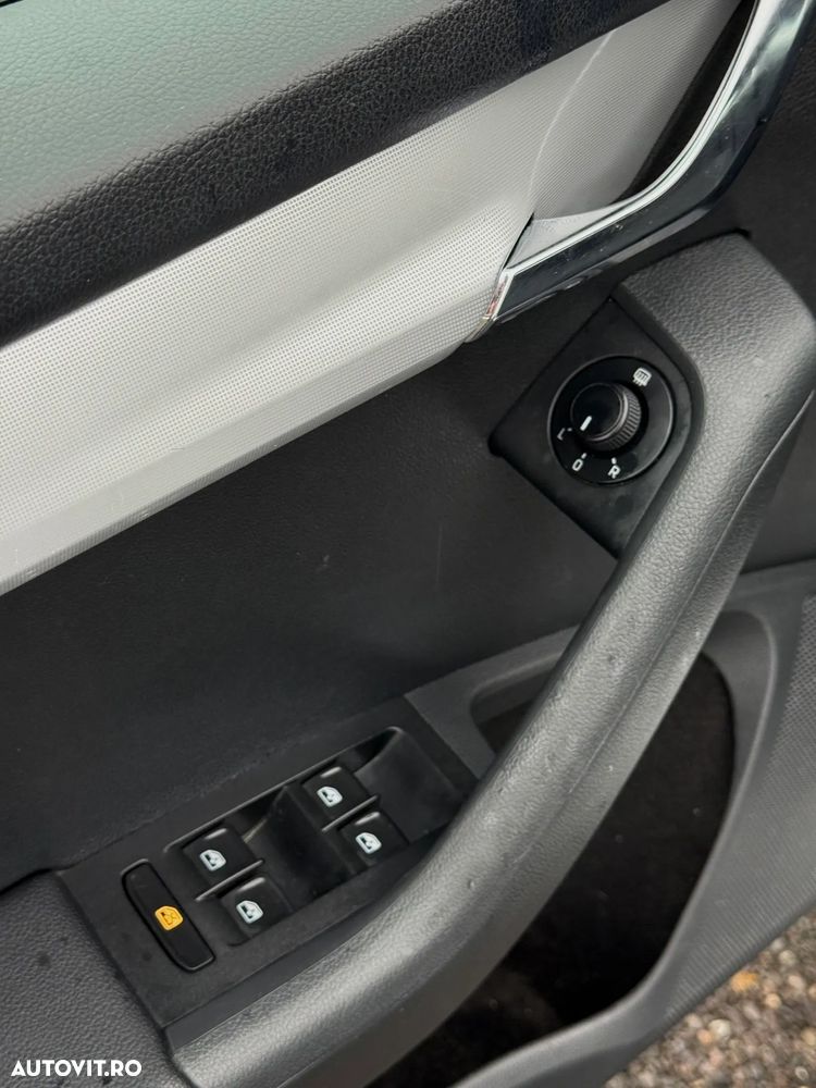 Skoda Octavia 1.6 TDI DSG Ambition - 24