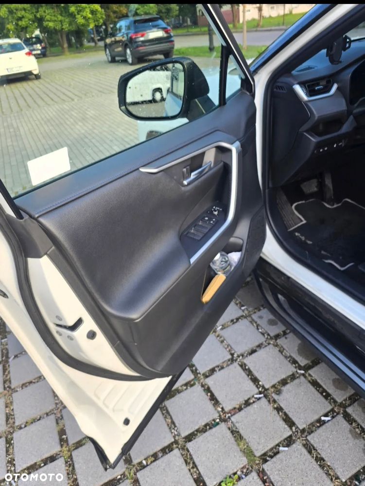 Toyota RAV4 - 9