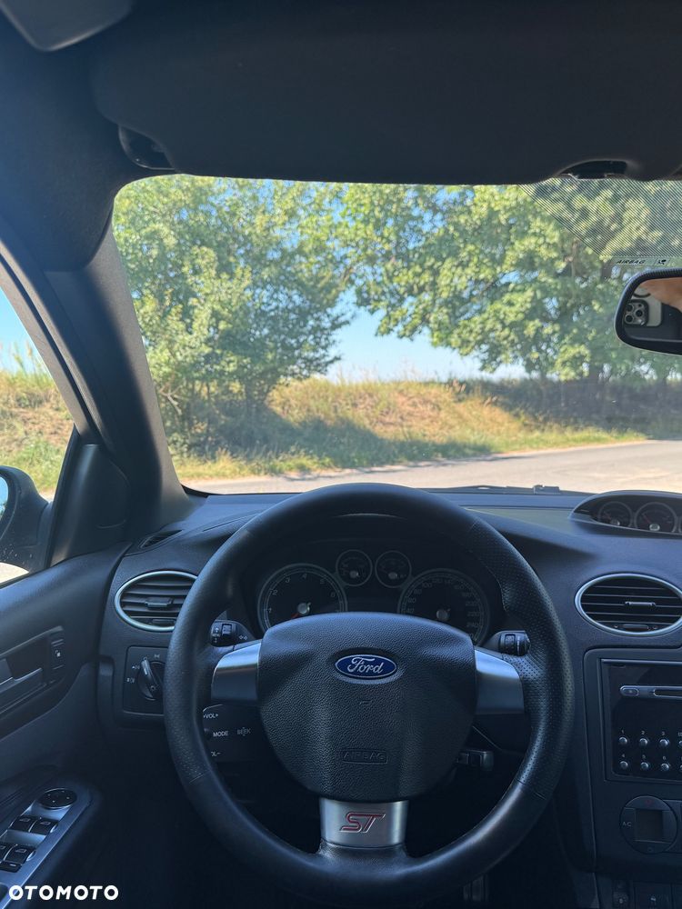 Ford Focus ST - 27