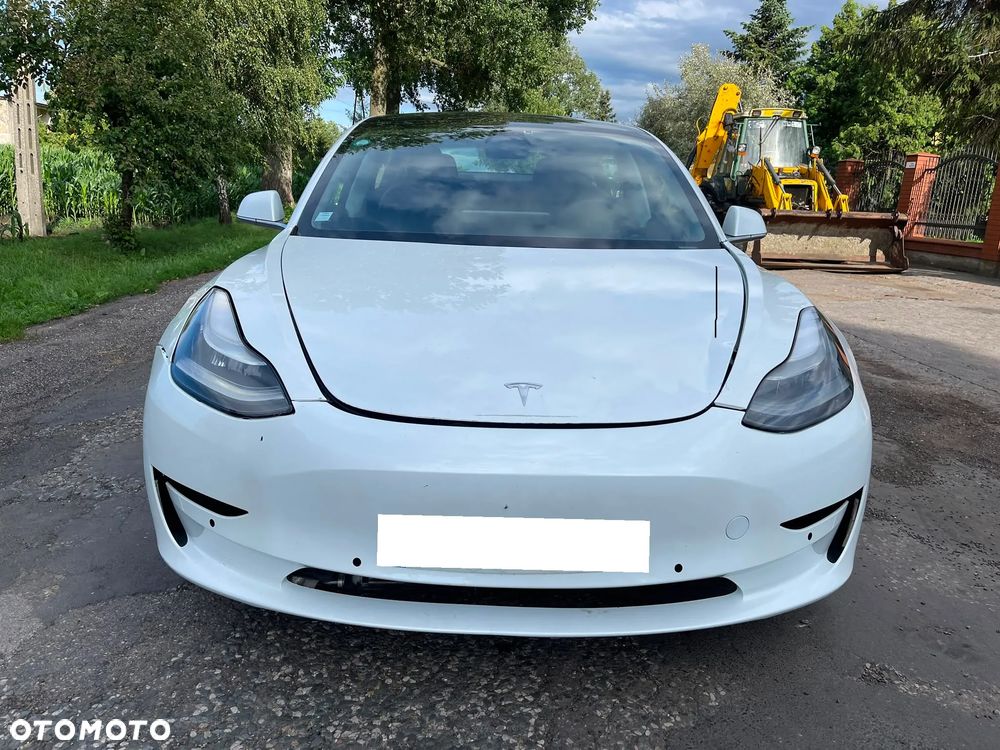 Tesla Model 3 Langstreckenbatterie Allradantrieb Dual Motor - 29