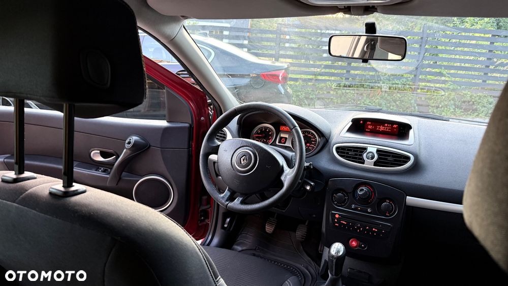 Renault Clio - 30