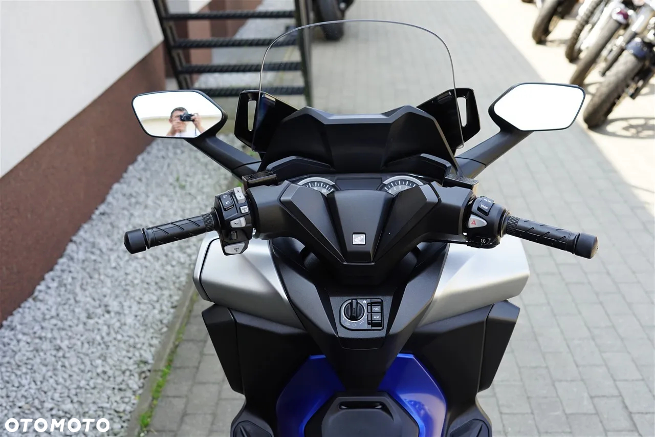 Honda NSS - 15