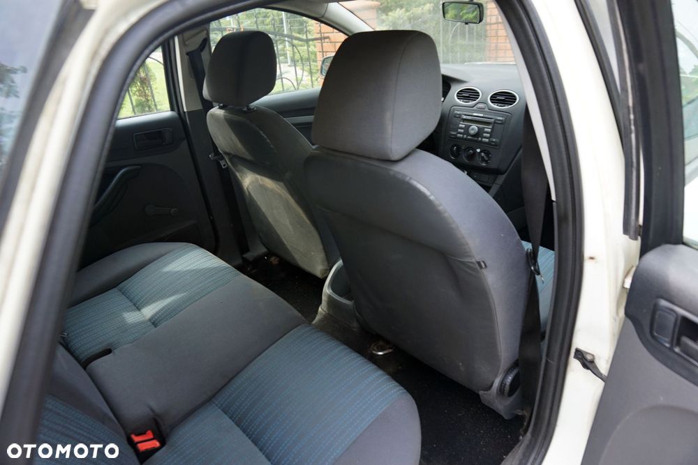 FORD FOCUS II MK2 5D HB 2005 N3 1.6 TDCI HHDA 90KM MTX75 BIAŁY na części - 13