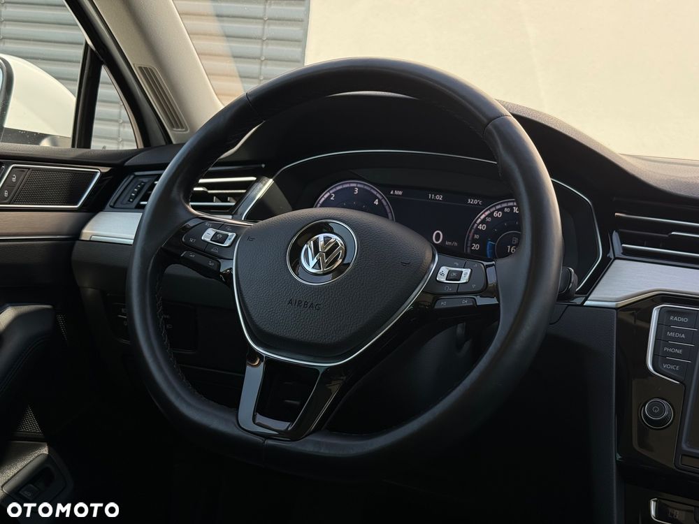 Volkswagen Passat 2.0 TDI SCR (BlueMotion Tech) 4Motion D Highline - 10