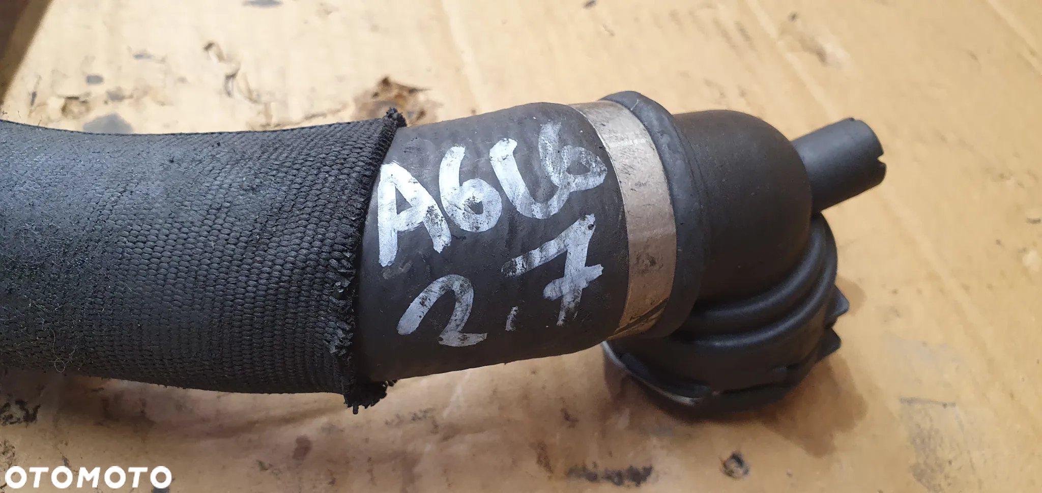 Króciec wąż wody płynu Audi A6 C6 2.7 TDI 059121111H - 8