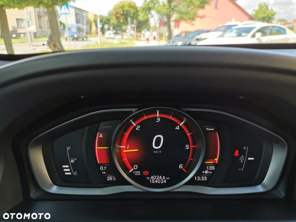 Volvo XC 60 D3 Momentum - 14