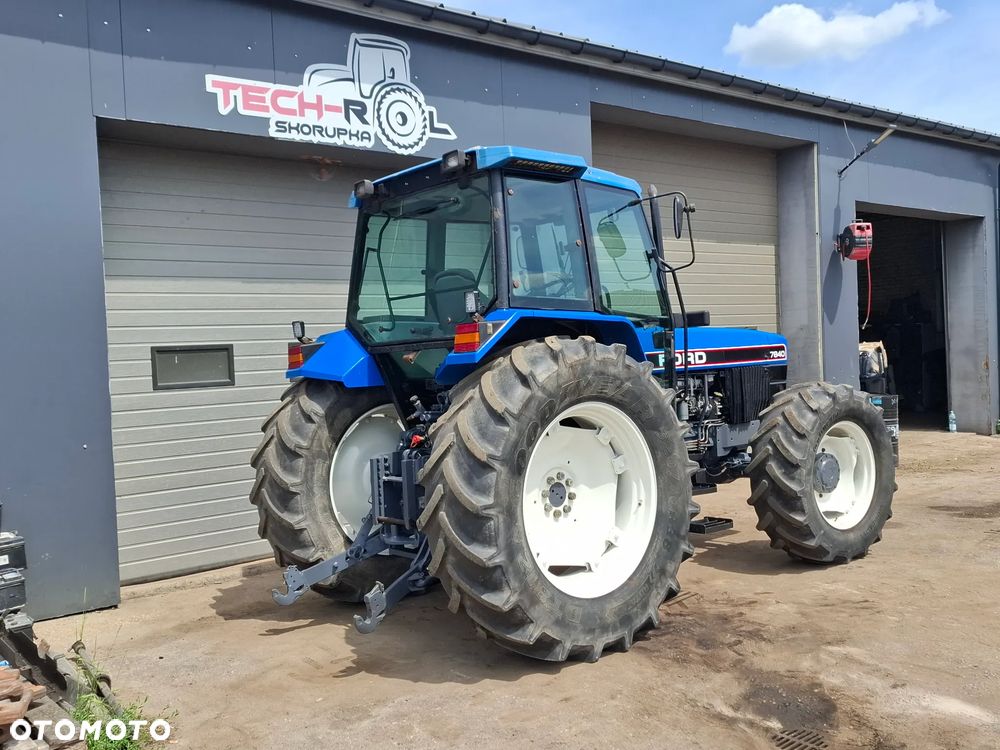 New Holland 7840 - 7