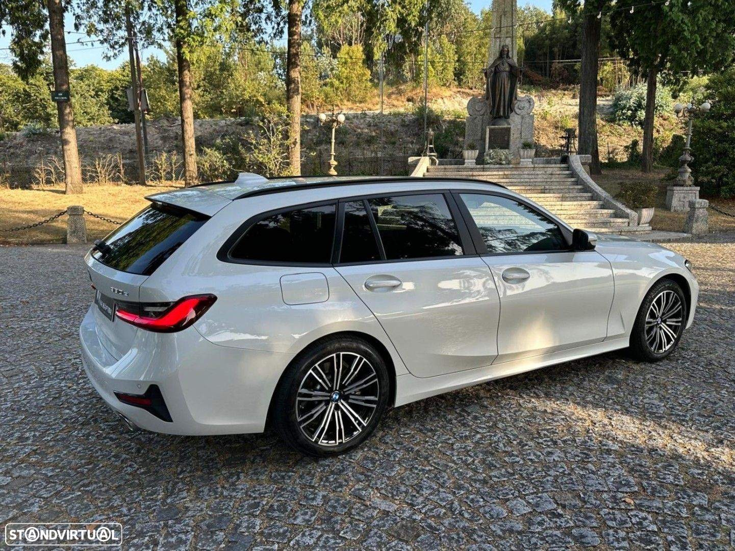 BMW 330 e Touring Corporate Edition Auto - 27