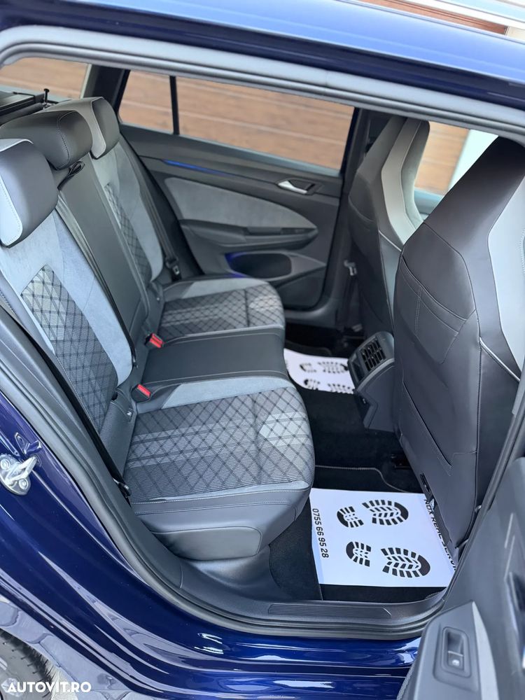 Volkswagen Golf - 12