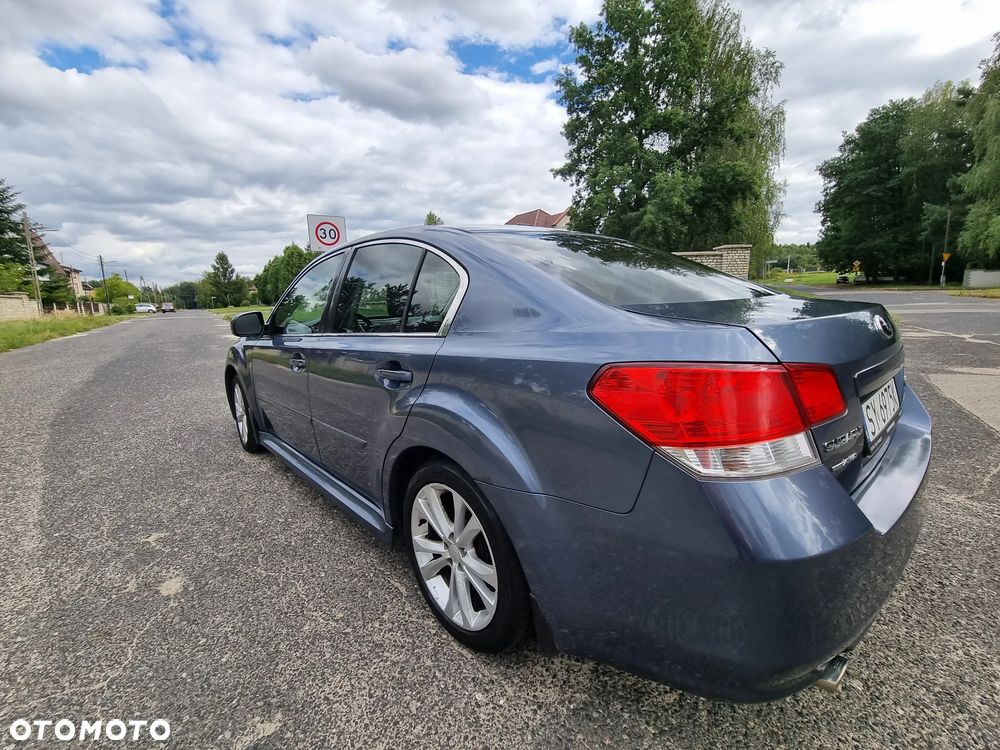 Subaru Legacy - 17