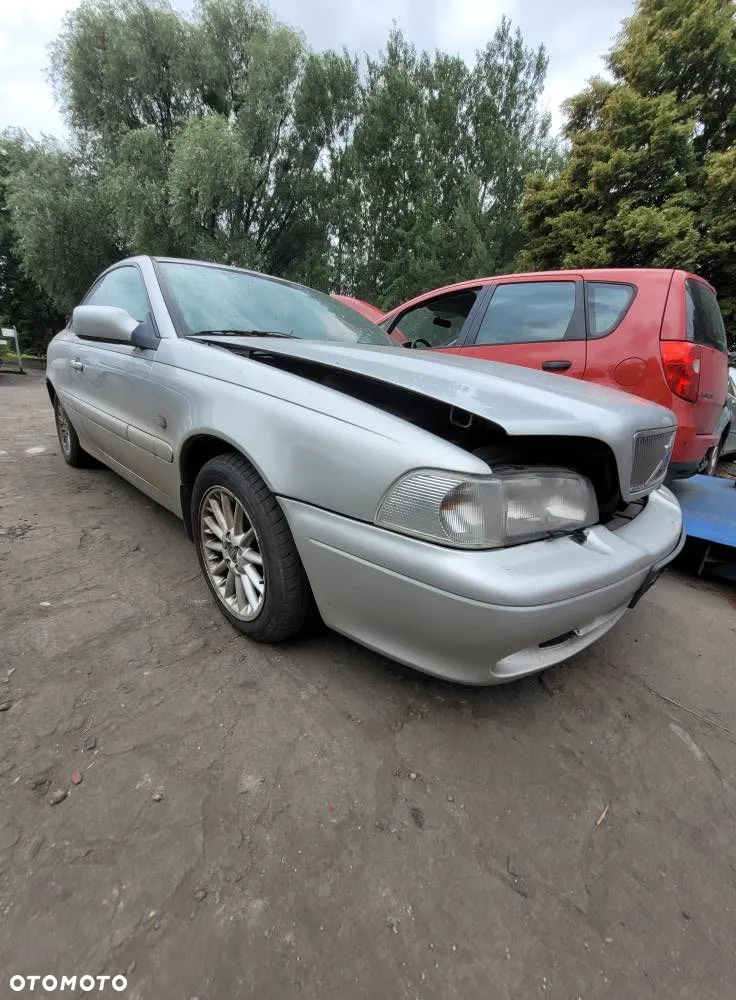 Części- Volvo c70  Pojemność: 1984  Moc: 120kW  Rok: 2000 Benzyna - 3