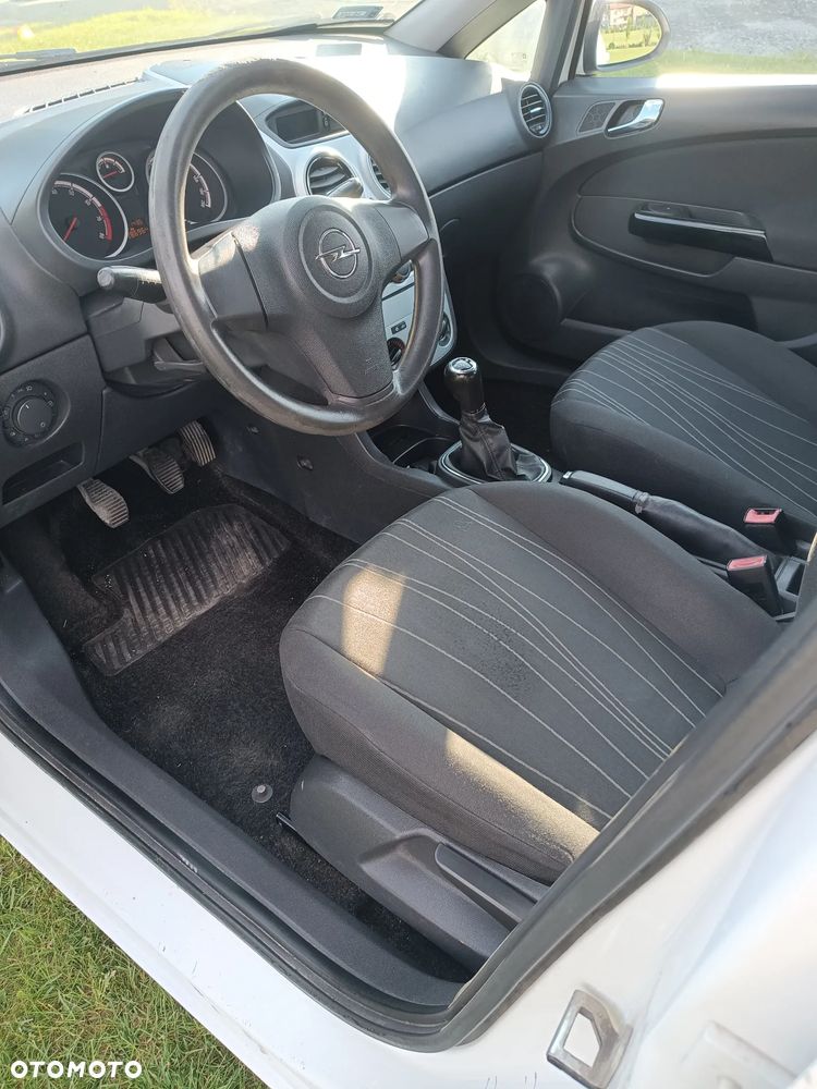 Opel Corsa 1.4 16V Edition - 8