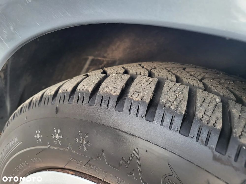 BMW Seria 3 318d - 24