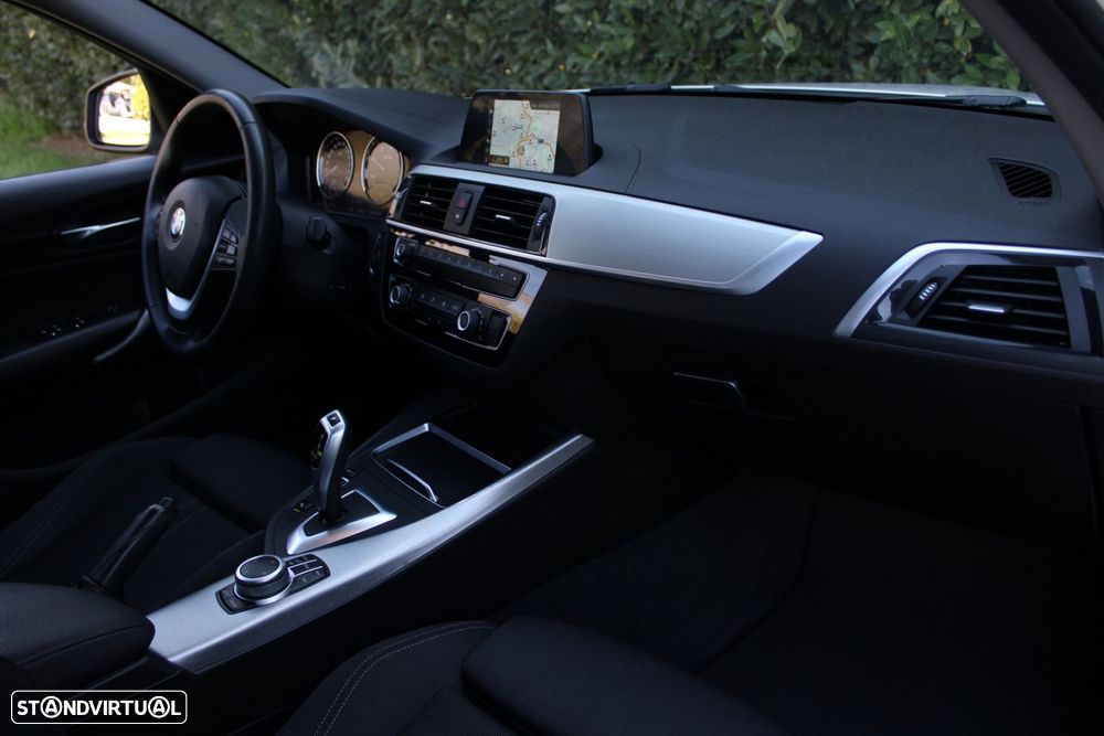 BMW 116 d Line Urban Auto - 29