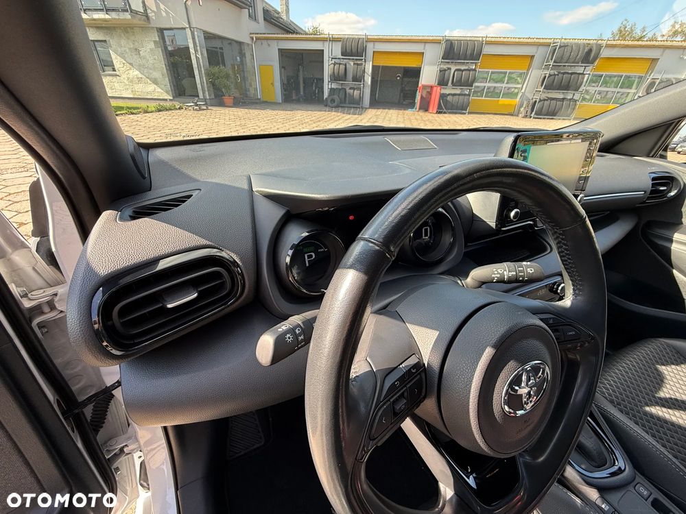 Toyota Yaris Hybrid 1.5 Selection Style - 8
