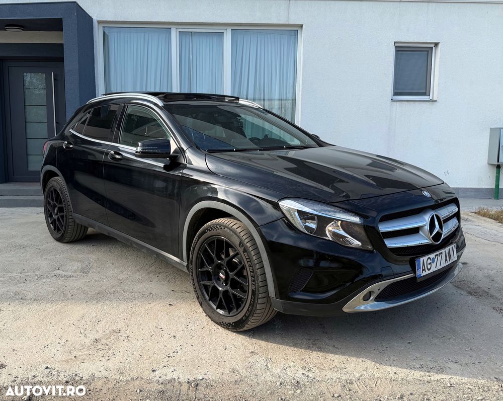 Mercedes-Benz GLA 250 4MATIC 7G-DCT - 1