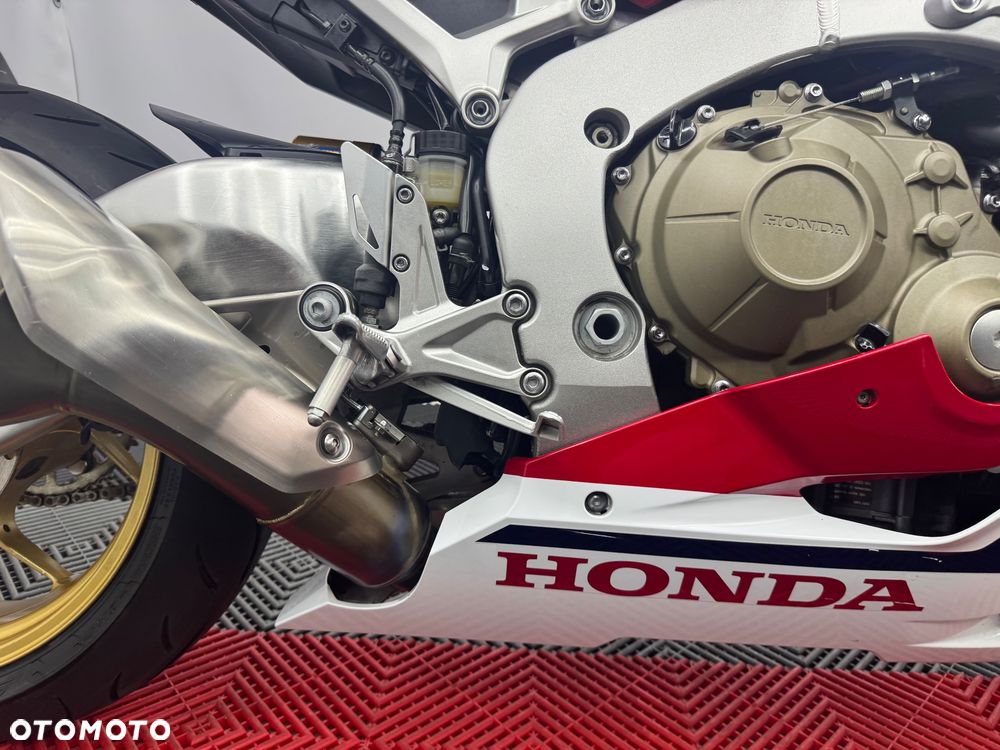 Honda CBR - 40