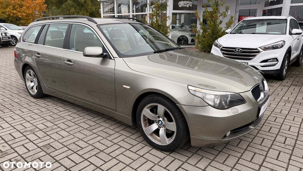 BMW Seria 5 525i Touring - 3