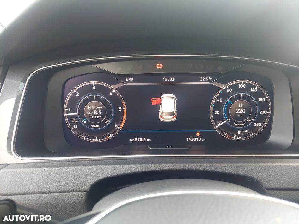 Volkswagen Golf 1.6 TDI Highline - 8