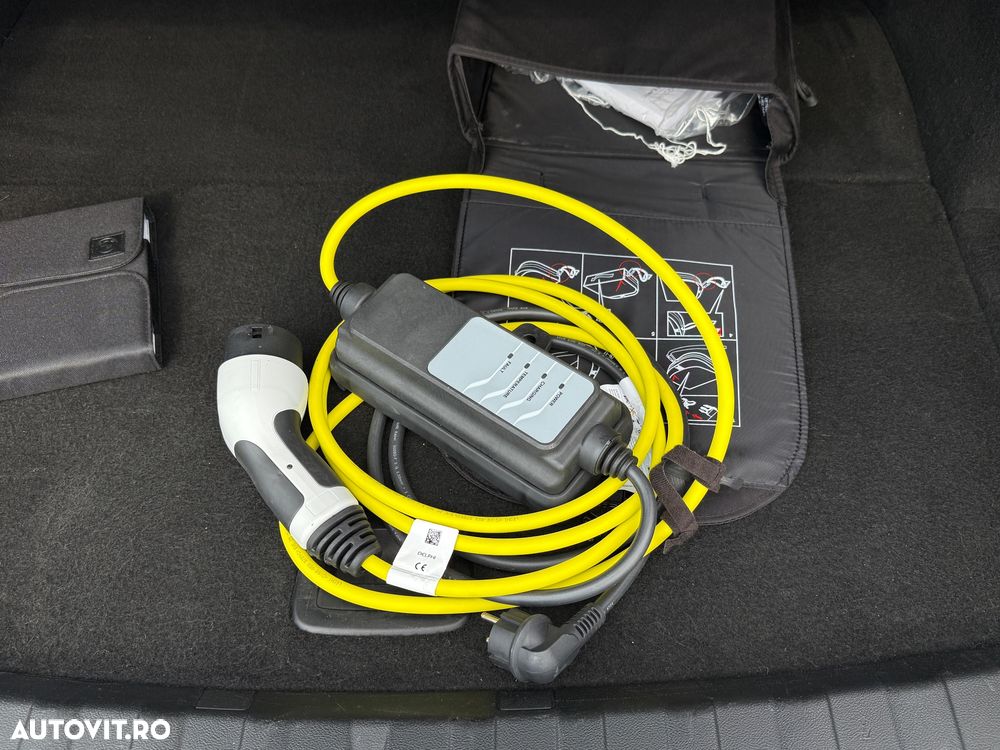BMW Seria 3 330e Aut. M Sport - 19