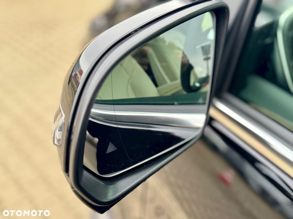 Mercedes-Benz Klasa V 300 mHEV 9G-Tronic Avantgarde (d³ugi) - 23