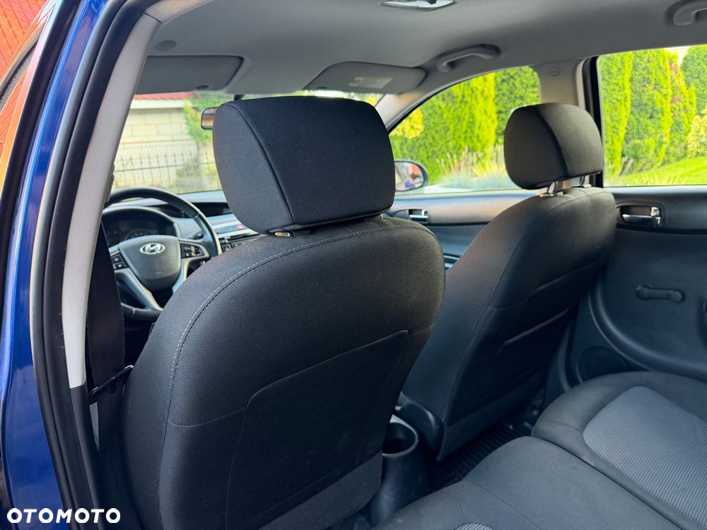 Hyundai i20 1.1 CRDi Trend - 11