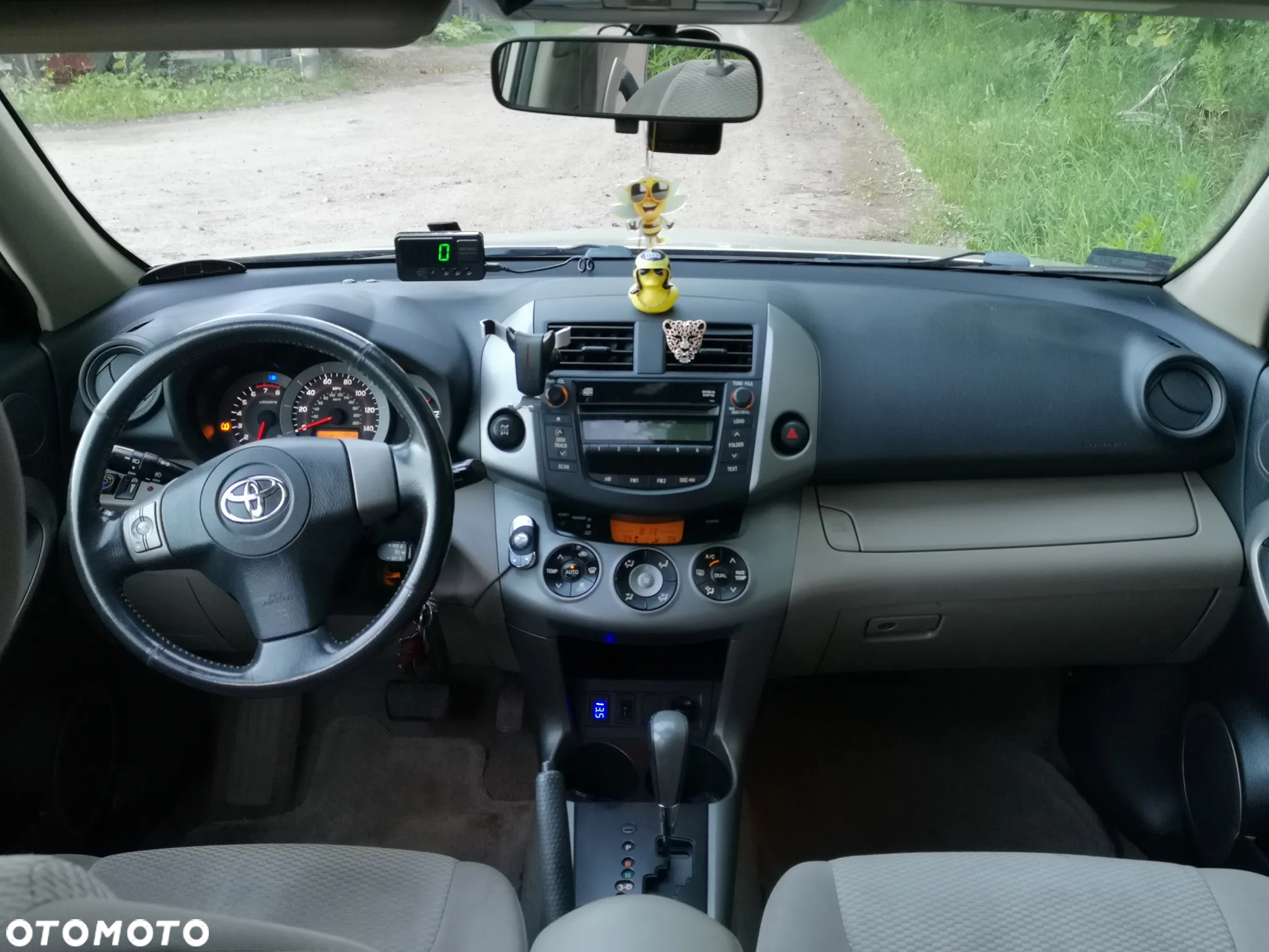 Toyota RAV4 - 31