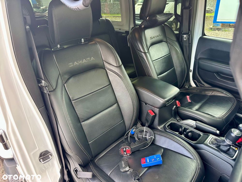 Jeep Wrangler Unlimited GME 2.0 Turbo Sahara - 24