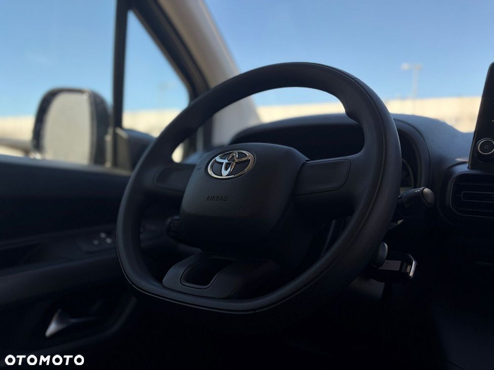 Toyota Proace City Verso Long 1.2 D-4T Business - 22