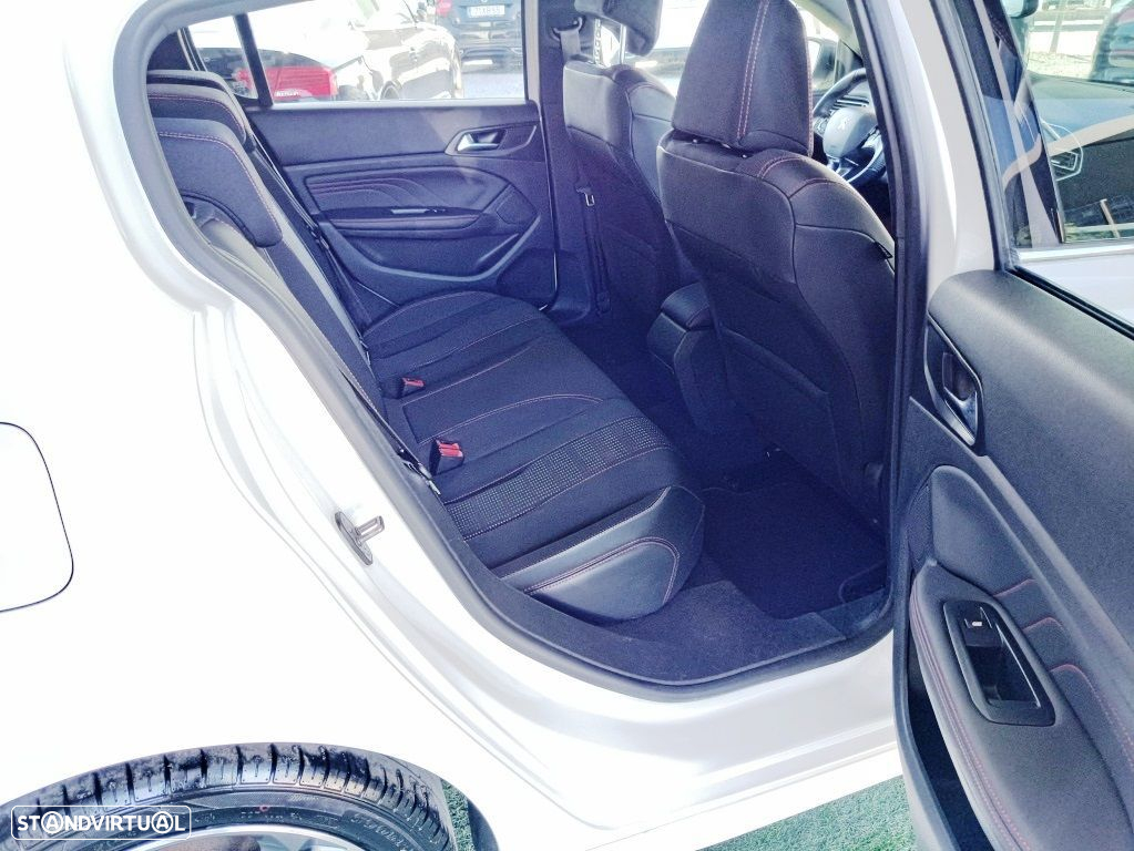 Peugeot 308 1.2 PureTech GT Line - 44